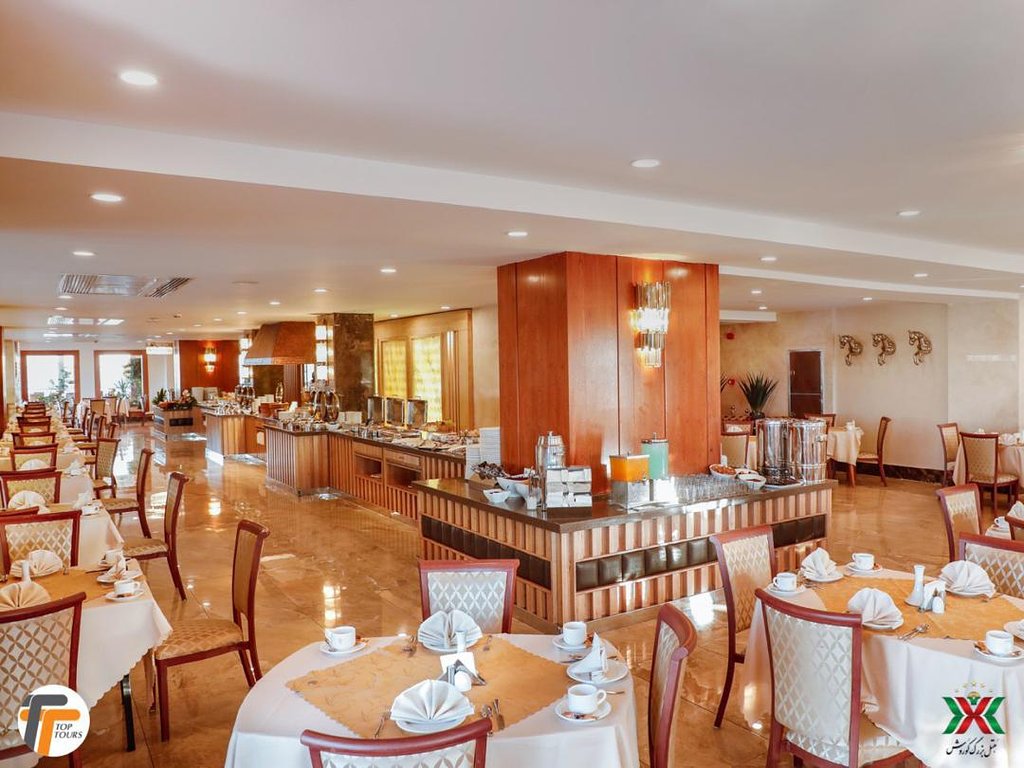 kourosh-grand-hyatt-hotel (2).jpg